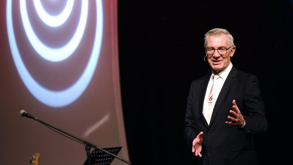Bürgermeister Klaus Pesch bei seiner Rede