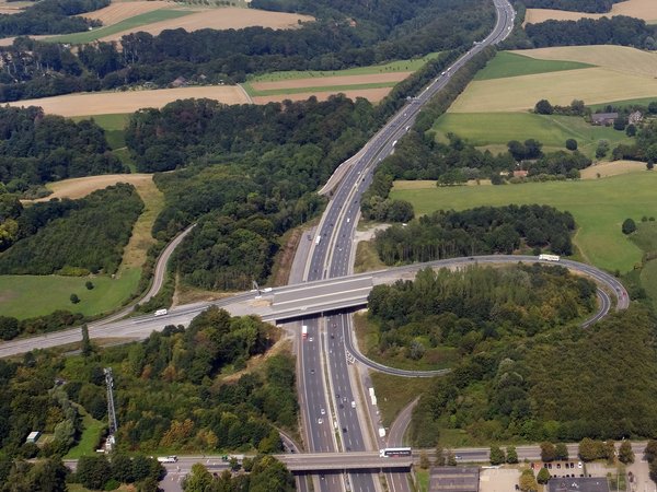 Autobahnkreuz aus der Luft