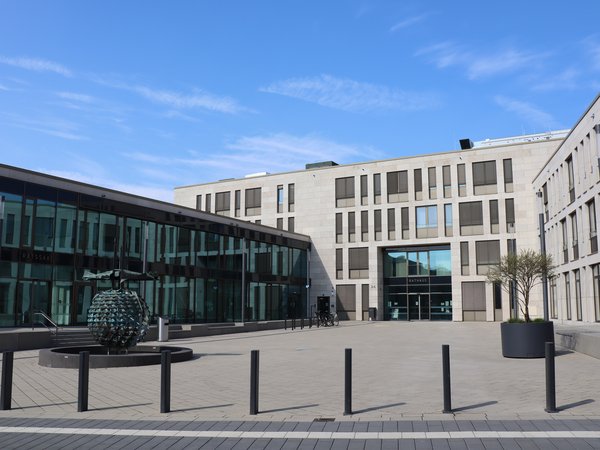 Außenaufnahme des Rathauses