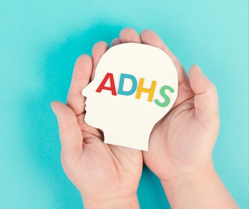 Facebook Beitrag - 1 Symbolbild