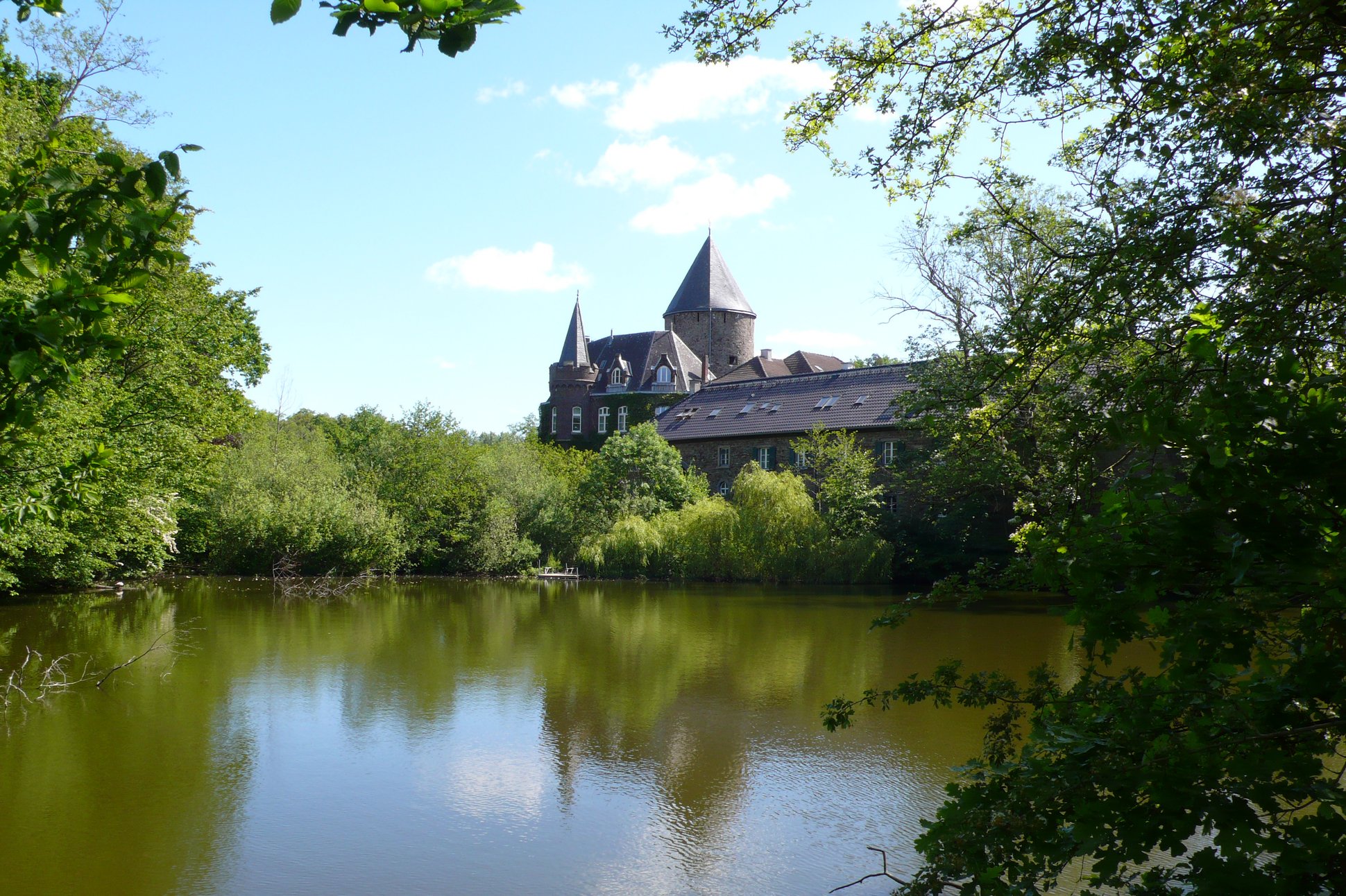 Schloss Linnep im Sommer
