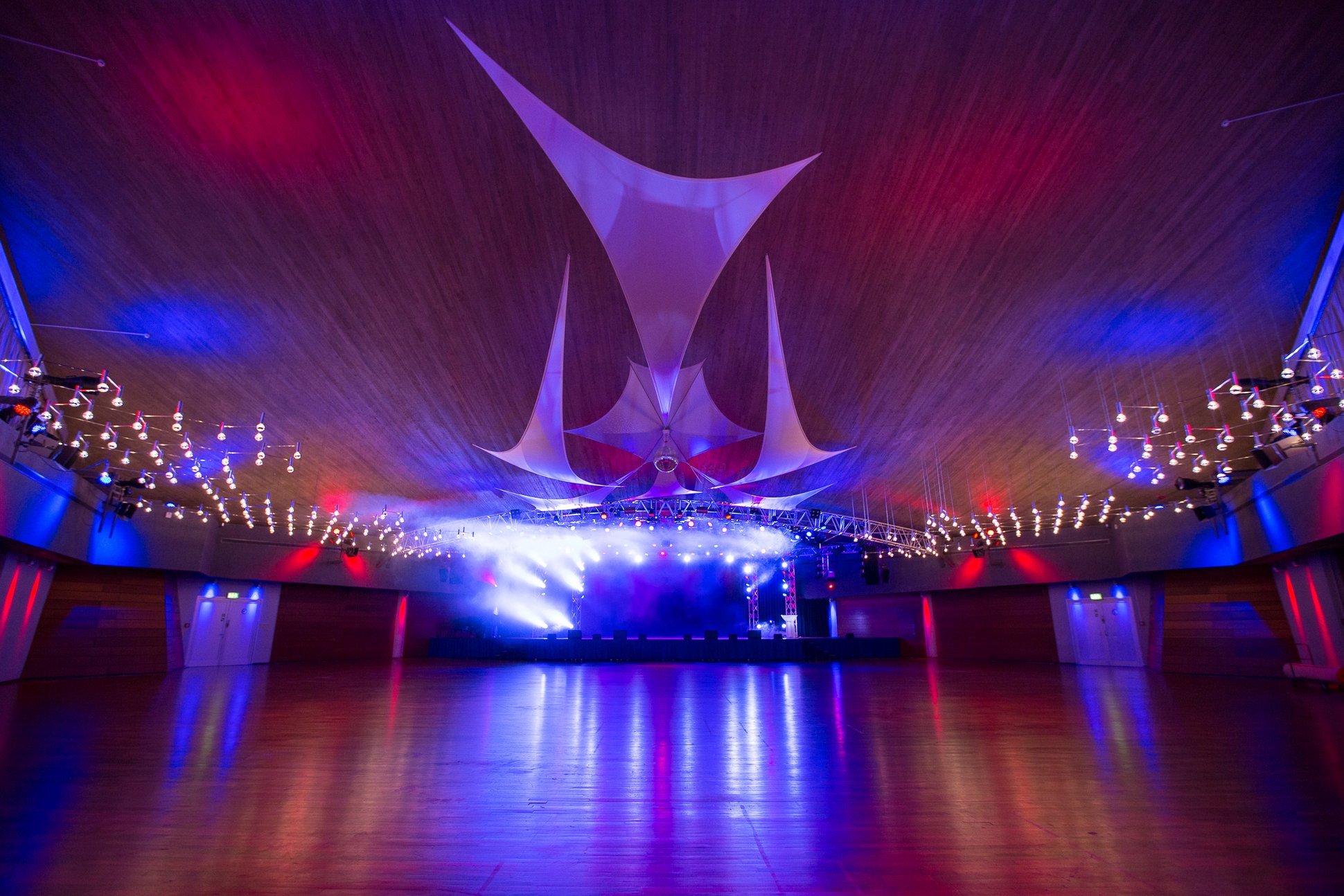 Innenansicht der Stadthalle Ratingen 