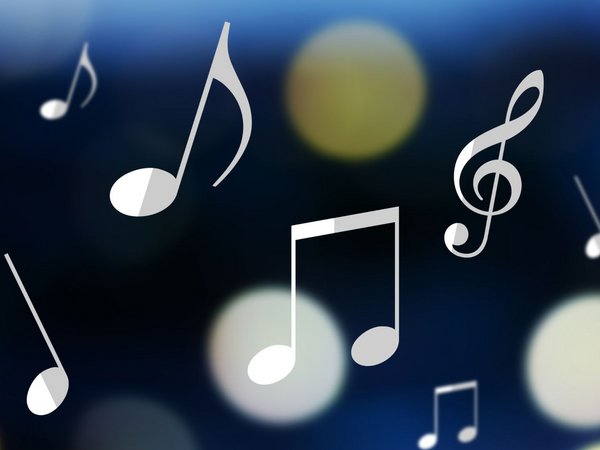 Symbolbild: Musiknoten und Notenschlüssel 