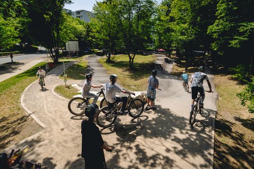 Sportanlage mit Bikern