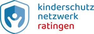 Blaues Logo des KSNR. Figur reckt Arme in die Höhe und ist umgeben von blauem Schutzschild. Rechts daneben der Schriftzug "Kinderschutznetzwerk Ratingen"