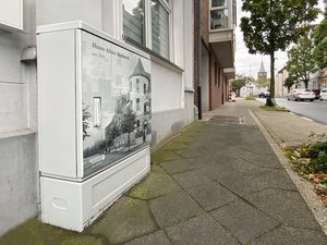 Das Foto zeigt eine Nahaufnahme eines Stromkastens.