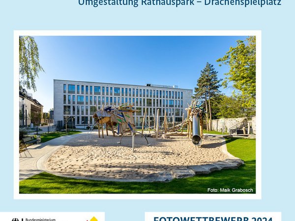 Spielplatz vor Rathaus 