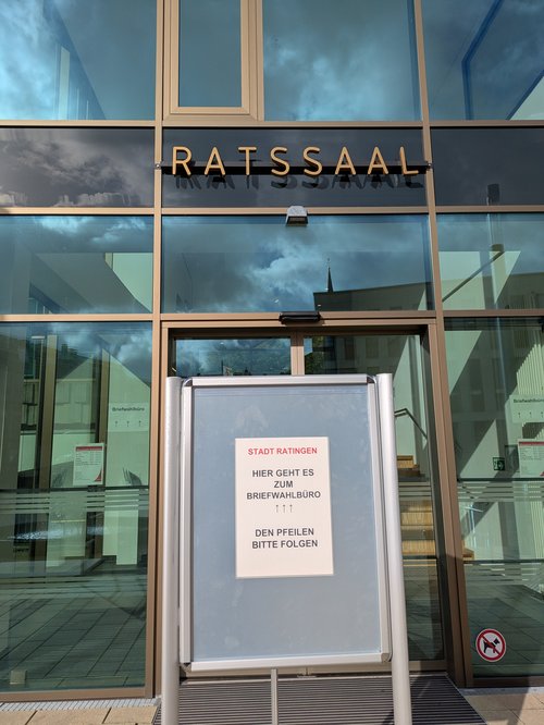 Eingang Briefwahlbüro