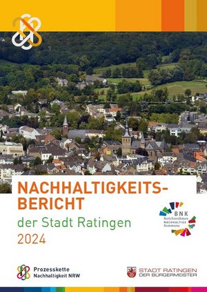 Titelseite des Ratinger Nachhaltigkeitsberichts 2024 mit einer Luftaufnahme der Innenstadt Ratingens
