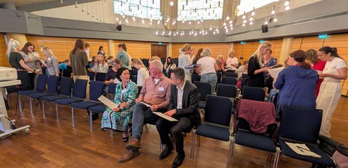 Zuschauer in der Stadthalle