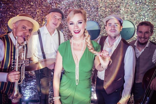 Katie and the Swing Aces