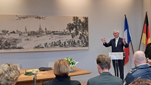 Ansprache des Bürgermeisters Klaus Pesch im Rathaus von Le Quesnoy