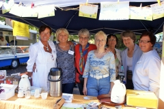 Informationsstand des Eine-Welt-Ausschusses Heilig Geist aus Ratingen West